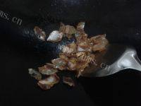 自制腊肉炒荷兰豆做法图解5)