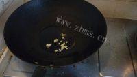 家常菜青椒炒香菇做法图解3)