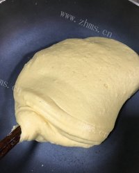 香气浓郁的黑芝麻花生牛扎糖做法图解3)