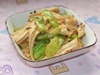 家常菜青椒腐竹