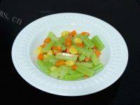 家常菜西芹炒胡萝卜