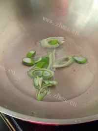 家常菜炒绿豆芽做法图解2)