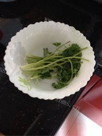 热腾腾的鱼头豆腐汤做法图解11)