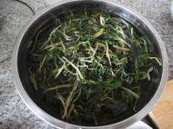 凉拌苦苣菜做法图解1)