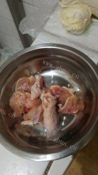 口感丰富的土豆烧鸡肉做法图解2)