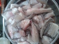 美味的豆腐鱼汤做法图解1)