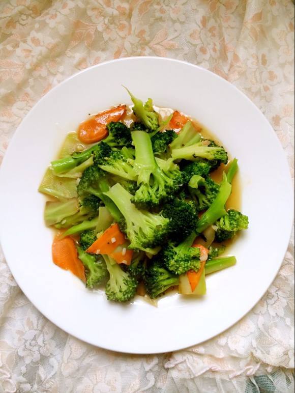 油而不腻的蒜蓉西兰花