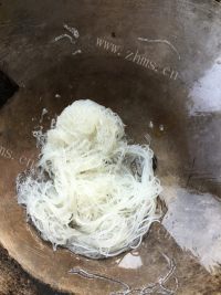 美味的三丝炒米粉做法图解5)