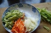 酸爽的凉拌菜做法图解1)