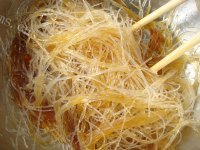 蒜蓉粉丝蒸大虾做法图解3)