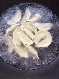 补血的韭菜猪肉水饺做法图解13)