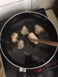 美味的春田香蒜炸鸡块做法图解4)