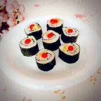 美味的番茄寿司卷做法图解11)