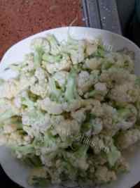 番茄炒菜花做法图解1)