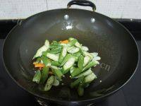 老爸做的秋葵炒牛肉做法图解9)
