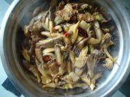 「绿色食物」蘑菇炒肉