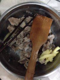 家常菜糖醋排骨做法图解2)