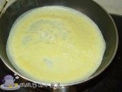 自制蛋皮鸡肉卷做法图解7)
