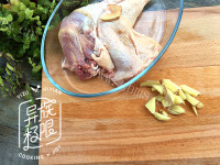 美味的酱烤鸡腿做法图解4)