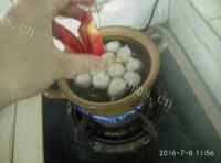 美味的番茄肉丸汤做法图解6)