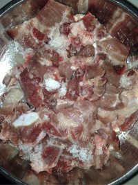 色香味俱全的清蒸排骨做法图解2)