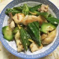 家常丝瓜炒鸡块做法图解5)