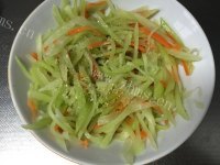唇齿留香的凉拌莴笋丝做法图解3)