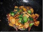 油菜炒豆腐做法图解8)