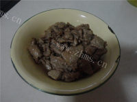 玉盘珍馐的青椒牛肉做法图解3)