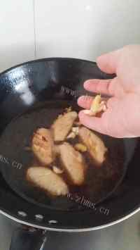 香喷喷的可乐鸡翅做法图解7)