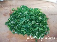 美味的荠菜馄饨做法图解3)