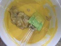 酸奶香蕉蛋糕做法图解6)