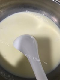 自制双皮奶做法图解2)
