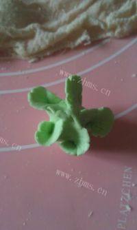 美味的翡翠白菜做法图解21)
