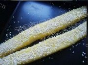 自制芝麻小酥饼做法图解5)