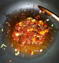 家常菜麻辣水煮鱼做法图解6)