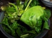 美味的菠菜鱼丸蛋花汤做法图解2)