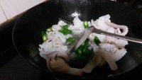 家常菜清炒鱿鱼做法图解4)