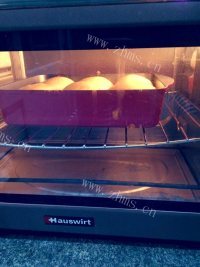 自制牛奶小餐包做法图解14)
