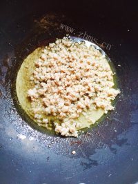 美味的酱油炒面做法图解4)