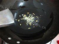 十分诱人的蒜香苋菜做法图解3)