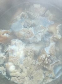 腐乳猪蹄做法图解1)