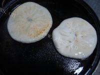 易做的韭菜鸡蛋馅饼做法图解13)