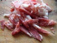 家常菜肉炒豇豆角做法图解1)