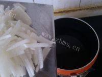 家常菜萝卜炖豆腐做法图解4)