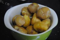 珍馐美味的板栗烧鸡做法图解1)