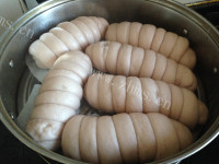 自制豆沙卷做法图解15)