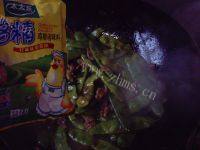 家常菜酱焖豆角做法图解11)