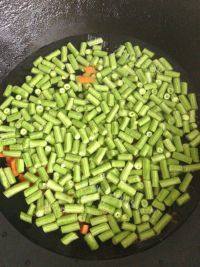 易做的凉拌豆角做法图解3)