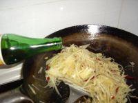味道不错的酸辣土豆丝做法图解8)